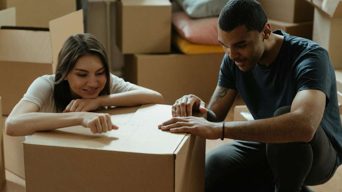 Bon Voyage! 5 Tips for Throwing a Goodbye Party with Friends