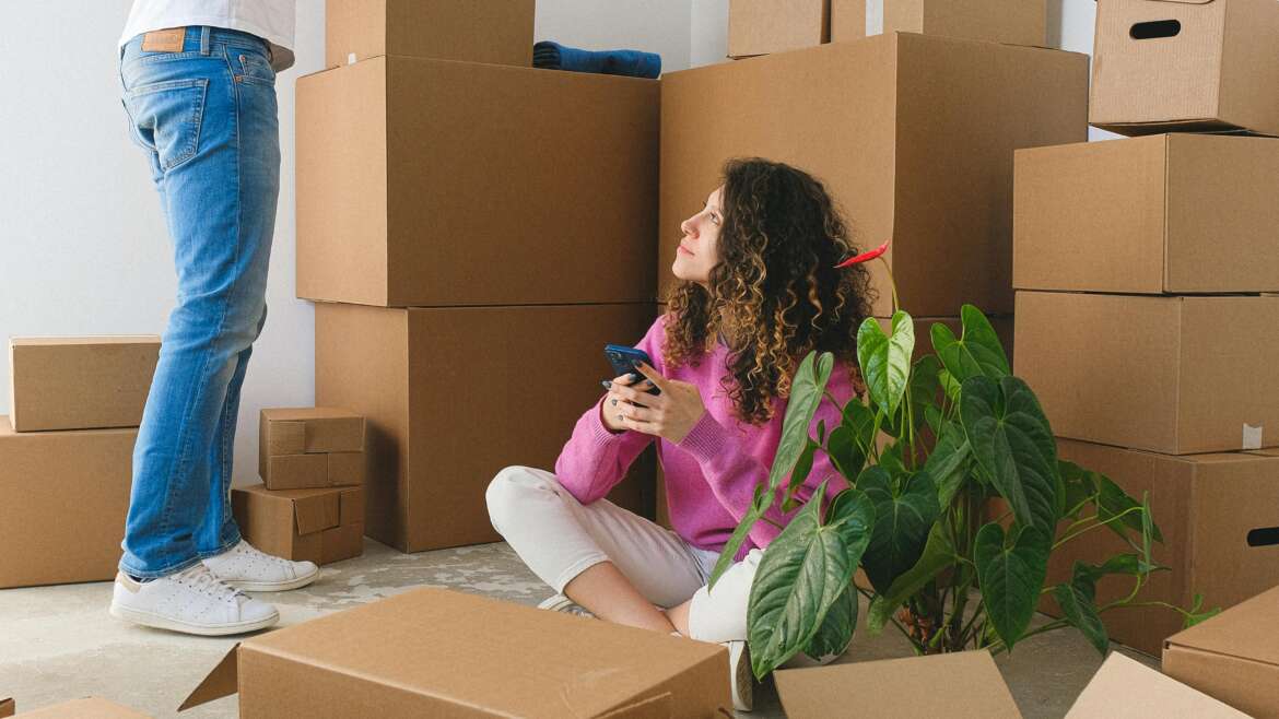10 Tips for Packing Electronics
